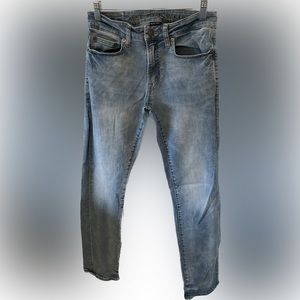 American Eagle Men’s Jeans. Size Men’s 29x32. Color Blue.